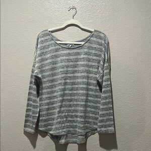 Crochet Women’s Gray White Striped Top Pullover Long Sleeve Soft Casual Size XL